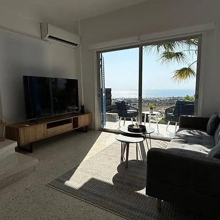 Seaview Serenity - 2 Bedroom Townhouse Klorakas