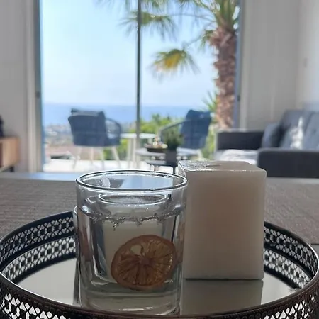 Seaview Serenity - 2 Bedroom Townhouse * Klorakas